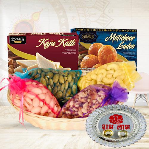 Exquisite Sweets N Mixed Dry Fruits Combo